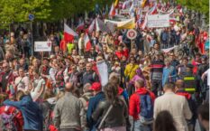 Abyśmy byli jedno… 10 tys. zamanifestowało Polskość w Wilnie (FOTO)