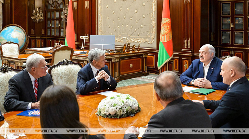 Łukaszenka gra na dwa fronty. KGB ujawnia kulisy negocjacji z USA!