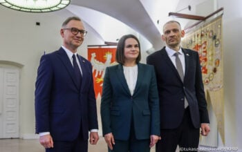 Wyszedł z więzienia i powiedział TO o żonie. Cichanouski zaskoczył wszystkich: „To ten człowiek powinien być prezydentem Białorusi”