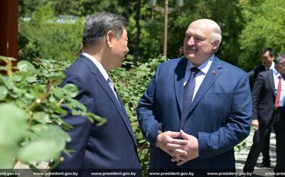 Xi Jinping poskarżył się Łukaszence na „nękanie”