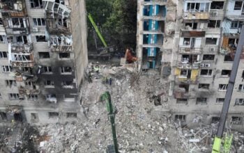 Ostrzeżenie dla kijowian. Czego mają nie dotykać po rosyjskim ataku rakietowo-dronowym?