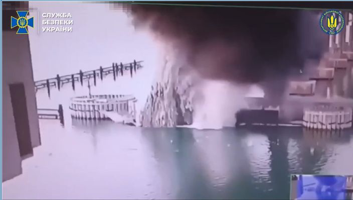 Ukraińcy zaatakowali Most Krymski (WIDEO). Brawurowa akcja SBU!