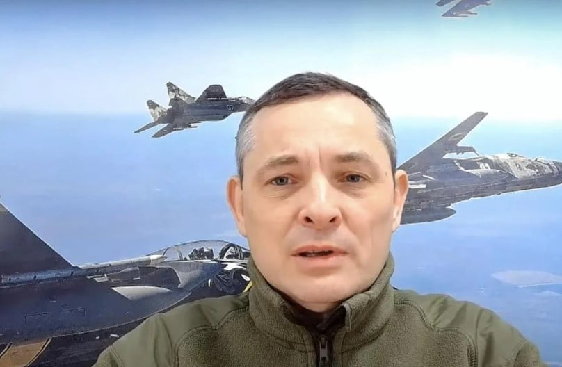 Ignat mówił o nocnym ataku na lotnisko w Dubnie. Fot: PrtSC