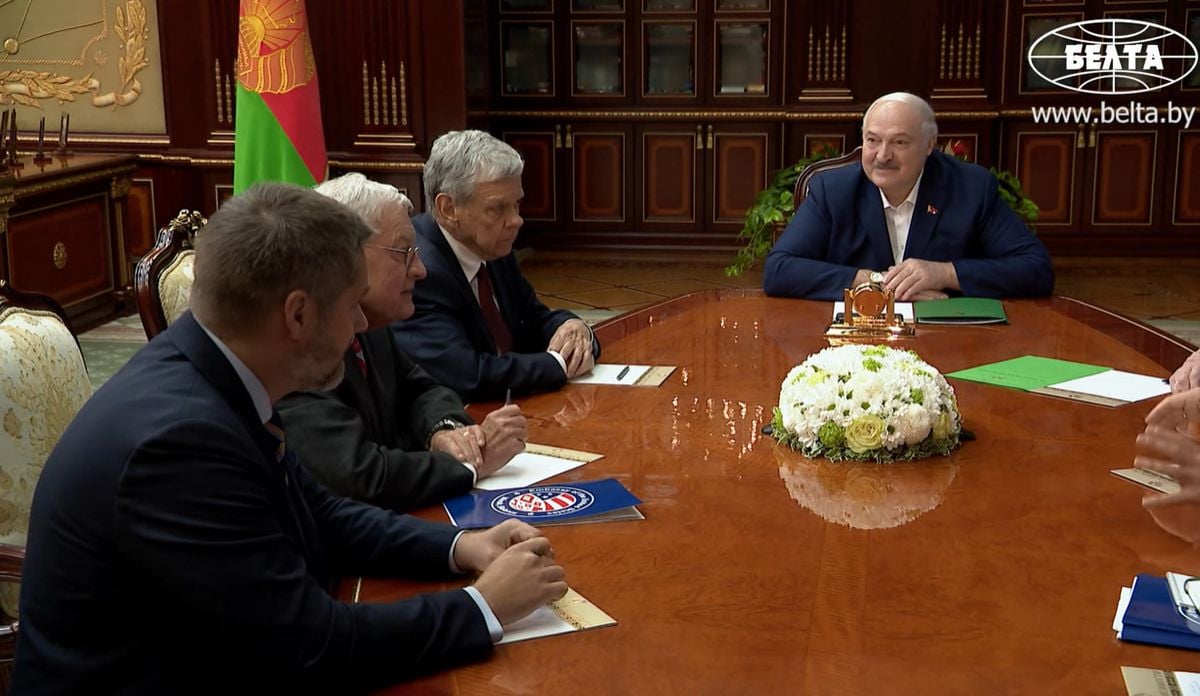 Kellogg przyleciał do Mińska. Łukaszenka składa emisariuszowi Trumpa odważne obietnice! (WIDEO)