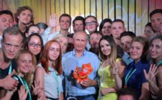 Językowy uścisk Putina. Jak Kreml pozbawia głosu narody Rosji