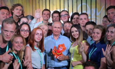 Językowy uścisk Putina. Jak Kreml pozbawia głosu narody Rosji