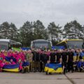 Ukraińscy żołnierze po opuszczeniu rosyjskiej niewoli