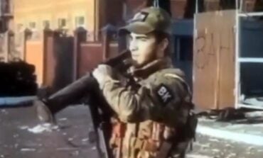 Kadyrowiec wali z granatnika w cerkiew! W Rosji zawrzało (WIDEO)