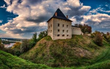 Znaleźli tajną komnatę zamurowaną od 350 lat! Kryje wejście do lochów ze złotem?