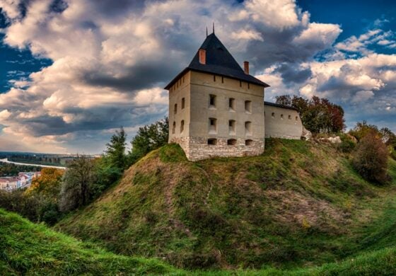 Znaleźli tajną komnatę zamurowaną od 350 lat! Kryje wejście do lochów ze złotem?