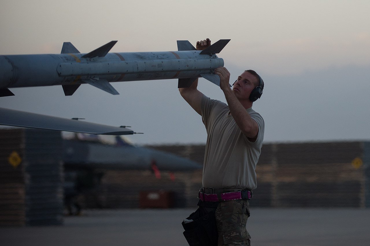 AIM-120 AMRAAM