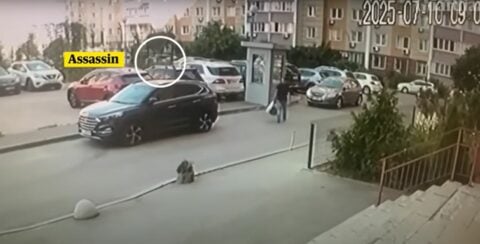 Zamach na oficera SBU Woronicza w Kijowie. Fot: PrtSC/YouTube