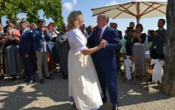 Austriacka przyjaciółka Putina chwali życie w Rosji