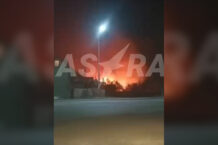 Masowy atak dronów. Trafili w kluczowy zakład! (WIDEO)