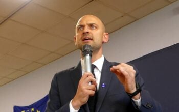 UE z USA szykują POTĘŻNY cios dla Rosji. Szef francuskiego MSZ mówi o niespotykanej skali