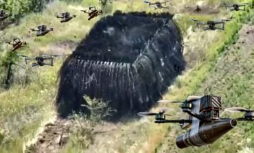 Uwaga, ruski Panzermamut! Pełznąca zgroza nie do zarąbania (WIDEO)