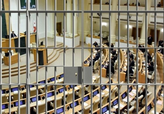Witaj, komuno! Wyrzucili z parlamentu i zapuszkowali całą opozycję
