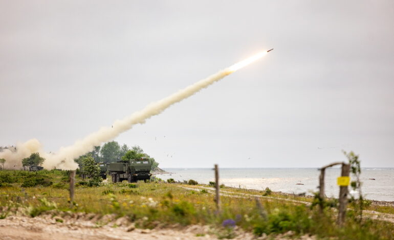 Rakiety poleciały w stronę Petersburga? HIMARS-y nad Bałtykiem wywołały panikę w Rosji