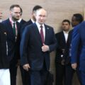 Narendra Modi, Putin i Xi Jinping podczas szczytu BRICS w 2024 roku