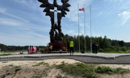 Skandal na Podkarpaciu. Pomnik ofiar Wołynia zbezczeszczony banderowskimi symbolami