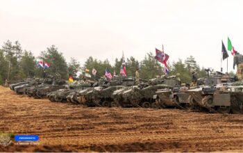 Bloomberg: 10 państw wyśle wojska na Ukrainę. Rosja ostrzega przed eskalacją