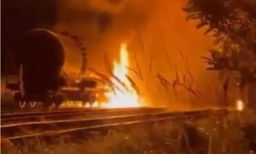 Wysadzili rosyjski węzeł logistyczny w zachodniej Rosji – cysterny w ogniu [WIDEO]