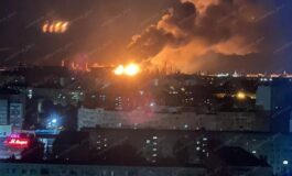 Drony atakują Wołgograd: Rafineria Łukoil płonie