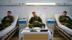Śmiertelny wirus zaatakował armię! “Roznoszą to po całym kraju”