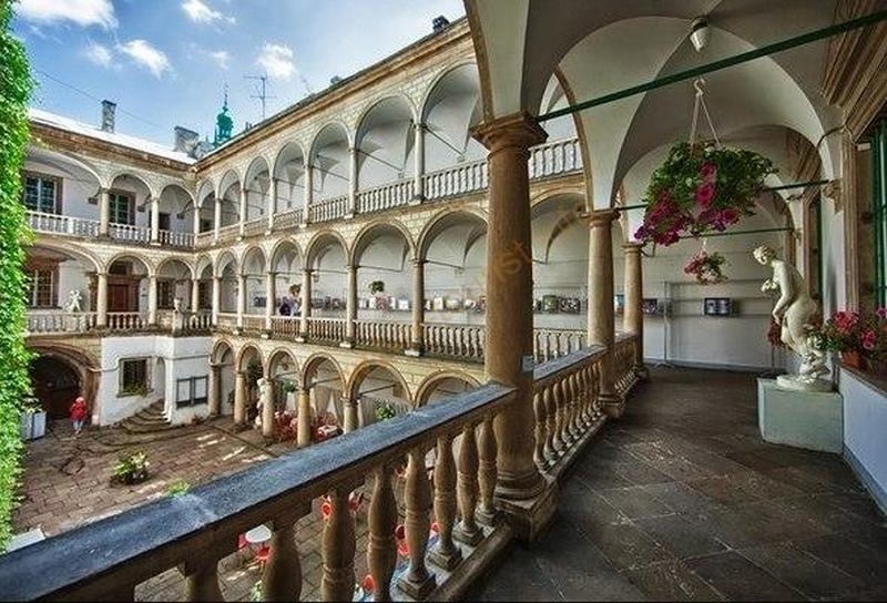 Archeologiczna bomba! Tysiącletnie skarby uratowane z rąk przemytników!