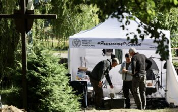 Wrócili po swoich. We Lwowie wydobyto szczątki kilkudziesięciu Polaków