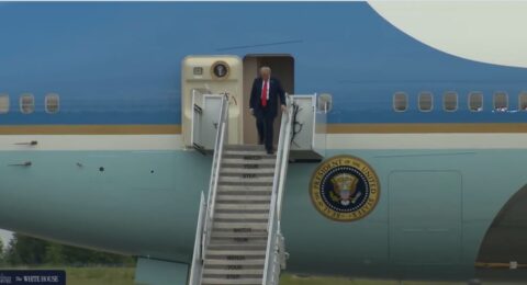 Prezydent Donald Trump po powrocie z Alaski/ Fot: PrtSc/@potus