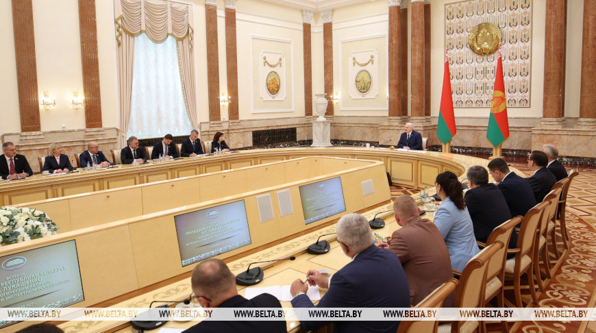 Łukaszenka wydał rozkaz: Nienawiść do Polski wpajać od dziecka!