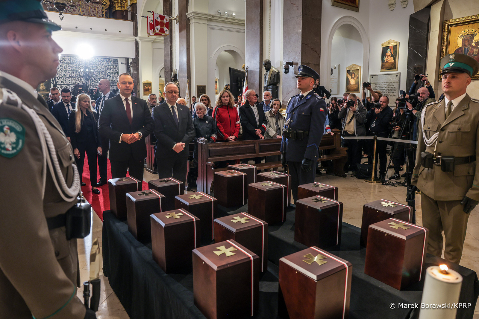 Historyczny pogrzeb i słowa Nawrockiego, które przejdą do historii. W rocznicę 17 września mówił o „domu złym” (WIDEO)