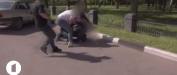 Białoruscy propagandyści pokazują „polskiego szpiega”. Różaniec jako dowód