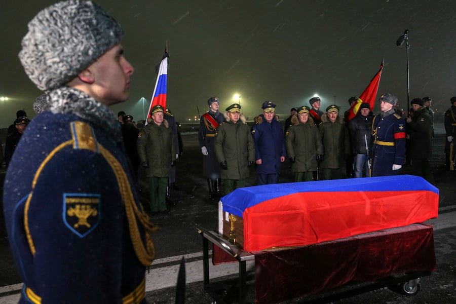 Przyjęcie zwłok rosyjskiego pilota Su-24, zestrzelonego nad Turcją w 2015 roku