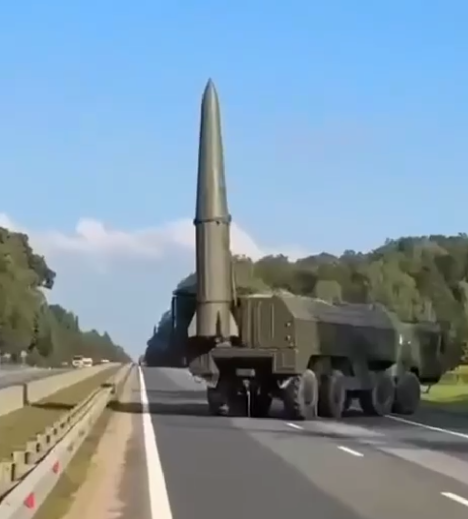 Ruch Putina 35 km od polskiej granicy. Wycelował Iskandery w Warszawę i Lublin (WIDEO)