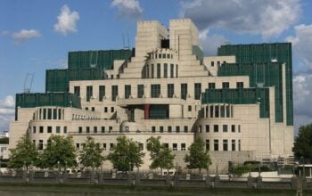 MI6 otwiera tajny portal w dark webie. Łowić będą głównie w Rosji