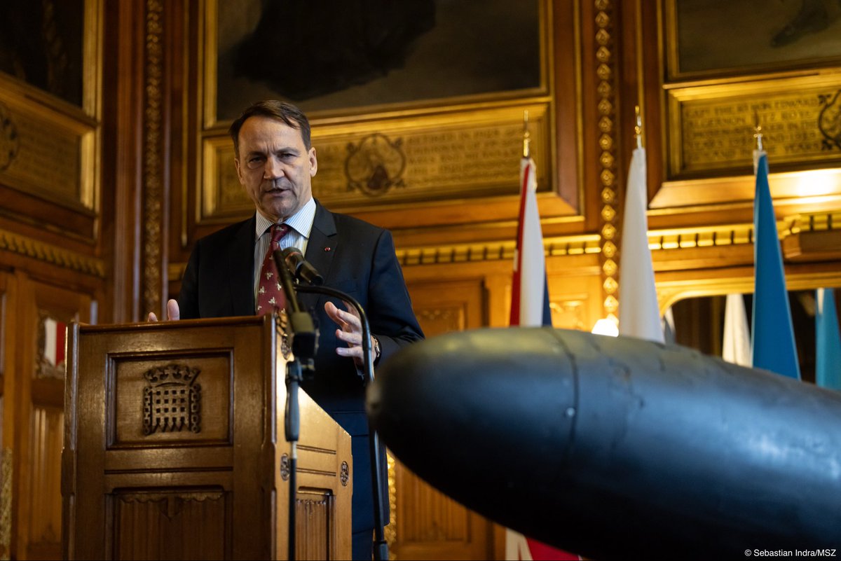 Sikorski: Wojnę na Ukrainie łatwiej powstrzymać niż konflikt na Bliskim Wschodzie