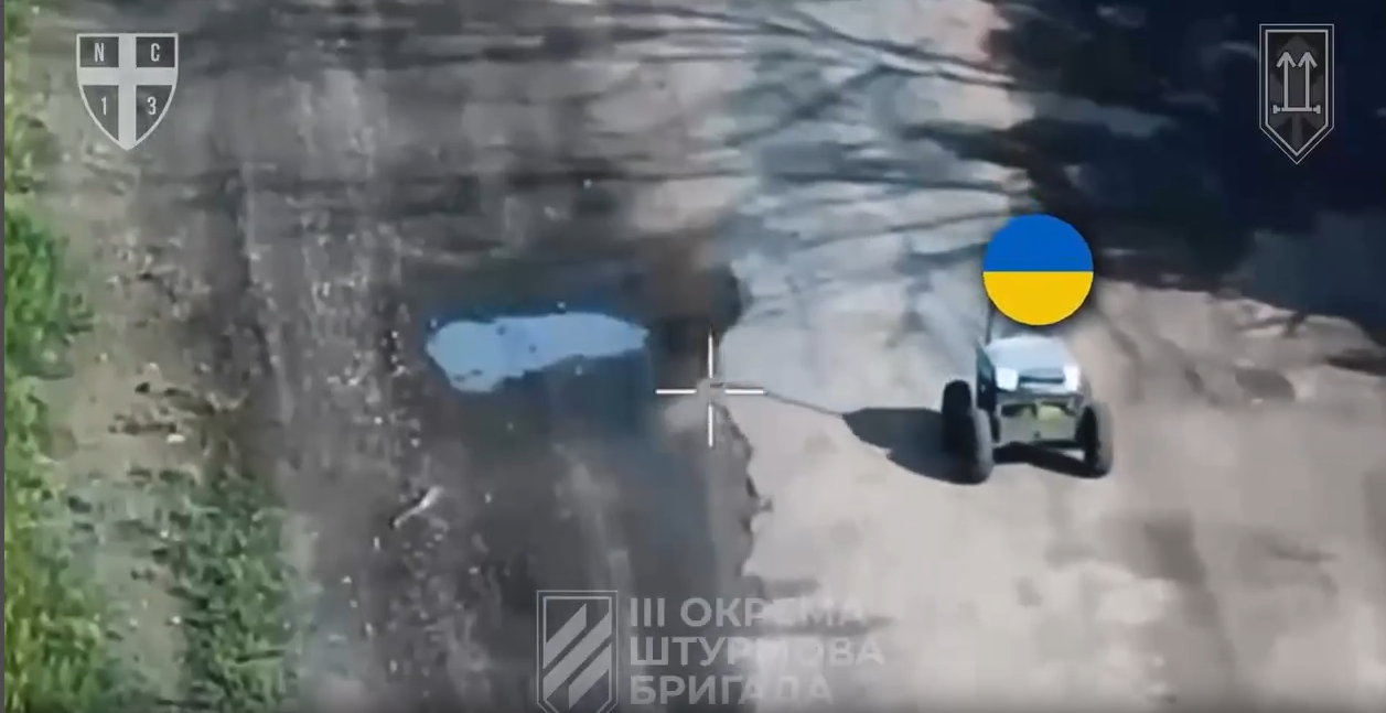 Po raz pierwszy w historii wojen: Robot wziął do niewoli okupantów! (WIDEO)