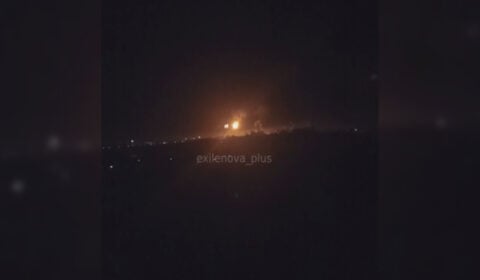 Strategiczne obiekty w ogniu! Uderzyli pod osłoną nocy [FILM]