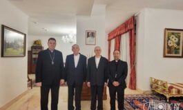 Łukaszenka wypuścił z więzienia dwóch księży katolickich!