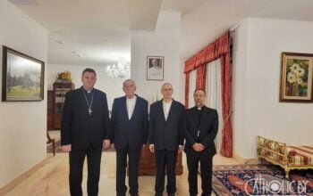 Łukaszenka wypuścił z więzienia dwóch księży katolickich!