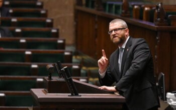 Grzegorz Braun otrzymał odznaczenie od ludzi Łukaszenki. Patronem polski zdrajca!