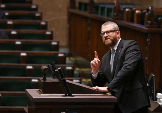 Grzegorz Braun otrzymał odznaczenie od ludzi Łukaszenki. Patronem polski zdrajca!