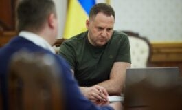 Media: Były szef kancelarii Zełenskiego w centrali wywiadu. Po 45 minutach zagadkowy ruch służb