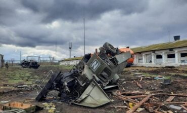W Pokrowsku Rosjanie chcą nakryć Ukraińców czapką. Atakują jednak śmiertelnie chorzy i bezzębni