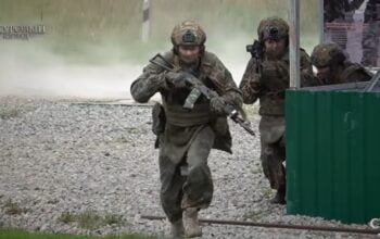 Maskarada Łukaszenki. Białoruś gotowa ruszyć na Ukrainę pod pretekstem sił pokojowych