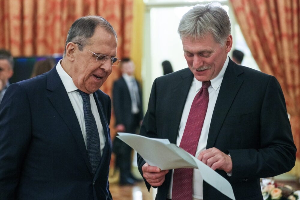 Minister spraw zagranicznych Rosji Siergiej Ławrow i rzecznik prasowy prezydenta Rosji Dmitrij Pieskow. Fot: Tass.ru