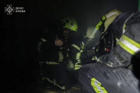 Trwają negocjacje, a Rosjanie urządzają piekło w Kijowie. Wiele ofiar śmiertelnych