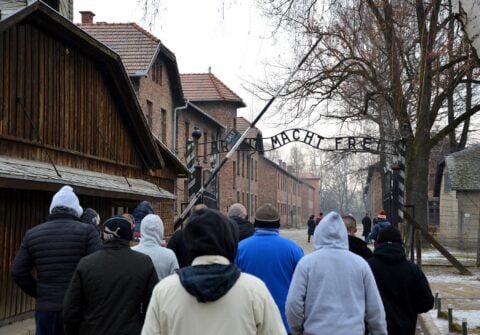 Biedni Polacy patrzą na celebrytów